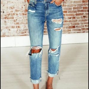 HIDDEN Tracey medium wash high rise destructed crop jeans Size 26 NWT